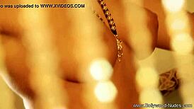 Oh cavolo figa indiana sexy mi fa bollire con mosse sensuali sai