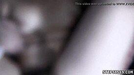 Fehér zoknis fiatal csaj elveszti a szüzességét a születésnapomon