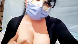 yer so hot stepsis, touchin yer clit n invitin me fer sex this weekend