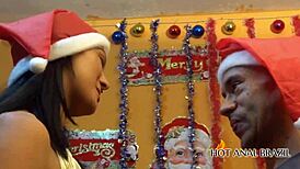 Mami Noel, gibst du deinen fetten Arsch diesem großen Schwanz?