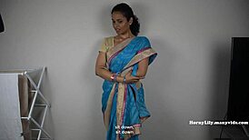 Indická matka plní své díry v tamilštině, sakra horká!