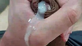 Piroca grande with cute bisexual neighbors in homemade.