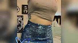 Man, twerking and cumming in this hot teaser got me hooked!