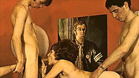 Člověče, tahle retro orgie ze swingujících šedesátých je čistá vintage žár! 🔥