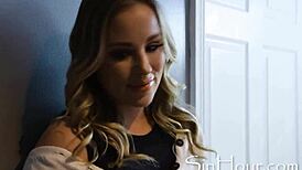 is anna claire clouds getting more than an oil rubdown?