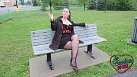 Вау, Фанни, квебекская с сексуальными изгибами, как ты так дразнишь!