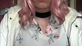 i am a bisexual crossdresser offering free sessions with subtle exploration