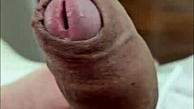 just chillin’ with my brazilian twink neighbor, he’s super cute in this solo vid