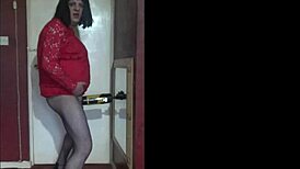 yes, i'm back again, masturbation always running through my mind with homemade vibes.