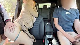 yo, tjek min muslimske kones første offentlige dogging i en bil!