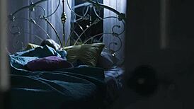 hey jane wilde and jessie saint, i need ya close now