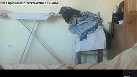 i wach lady dalia masturbaite while makin salad for me