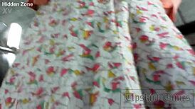 젠장, 지하철에서 몰래 업스커트! 😜