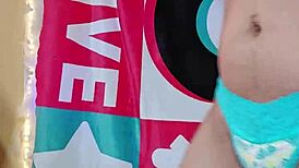 jugando con mi polla de travesti en crossdressing fantasía erótica intensa y húmeda