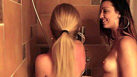 czech lesbian friends kissing and sucking