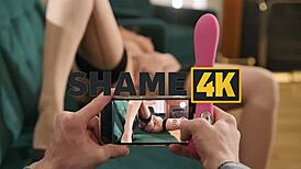 Mature wife masturbates in car and gets caught 😳