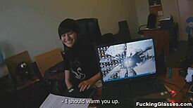 Quickie coed glasses gets very steamy and ends with hot cumshot