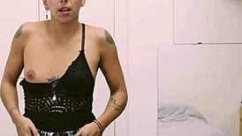 omg, short tattooed girl with green hair doin a hot striptease...