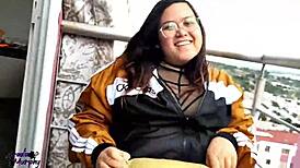 vecinos mirones follando a mi hermanastro en el balcón con blowjob y doggystyle