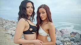 uhh, i’m like totally into scarlett sittin’ on vanna’s face at the beach. can’t get enuff of that hairy action!