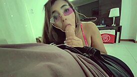 Mies, nämä kaksi yliopistokaveria ahmivat kyrpäni villissä cosplay-aktsioissa. En usko tätä kolumbialaiselta lastenhoitajaduoilta!