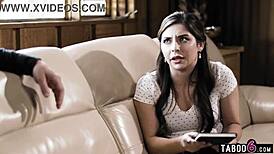 Failing Actress Keira Croft Reads Roommate's Books and Aspires to Be Like Them