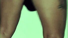 How to penetrate this homemade girl with big tits and ass in bareback action!