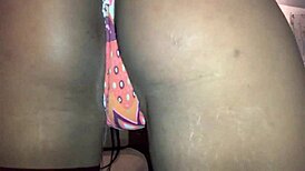 Slim babe twerks and bounces her jiggly booty