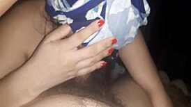 Espero Mi Amiga No Vea, Chupo La Verga Al Marido De Mi Amiga En El Bus