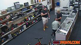 ゲイのチンポ吸い狂乱でのワイルドな情熱