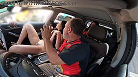 victoria camargo impreciona o público com seus peitos gigantes