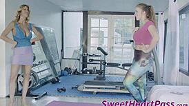 natural bombshell lena paul enjoys rimming before face sitting