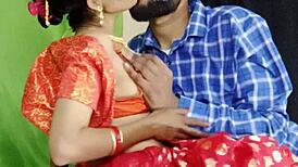 Sexy Indian bhabi in red saree moans during hard fucking! 🔥