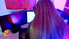 i welcome the new neighbor with a blowjob and cowgirl ride 😘