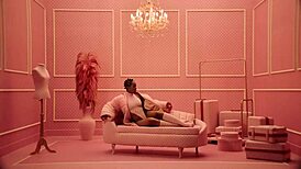 iza toda gostosa sexy e semi nua