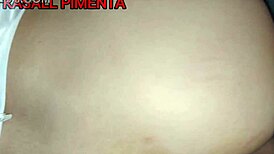 Deixei meu marido socar a mão na minha buceta