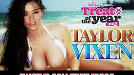 Is this bombshell Taylor Vixen rubbing her pussy?