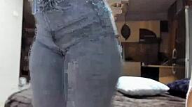 Is this the roundest, most perfect bubble butt you’ll see all day in yoga panties?