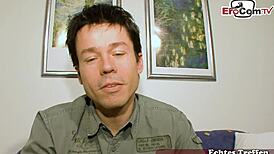 Mollige Nemška Hausfrau Sreča Tujca na Divjem Seks Kastingu 😜