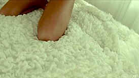 Watch Sarah Use Her Big Toy!