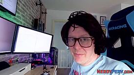 Nerds deliver cumshots on amateur faces