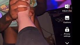 ¡Strwbrry, toma mi BBC profundo en tu culo apretado!