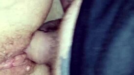 Виж голото ми тяло и дългите крака в чорапи, толкова горещо! 😍