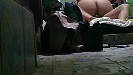 i saw this amateur chick an she knows how to menear it good