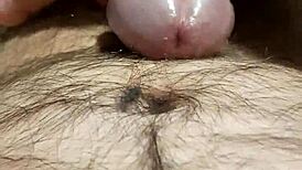 i cumshoot all over myself