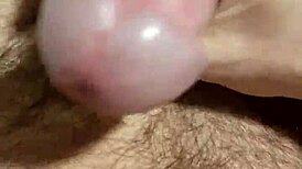 i cumshoot all over myself