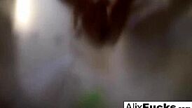 ראיתם מקלחת חמה כמו אליקס לינקס?