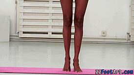 Black babe gives me footjob, damn I’m lovin’ it so much!