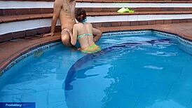 Chica Inocente Enjoys Pool Time With Stepbrother