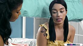 Teen facesitted by ebony on lesbicamp 😘